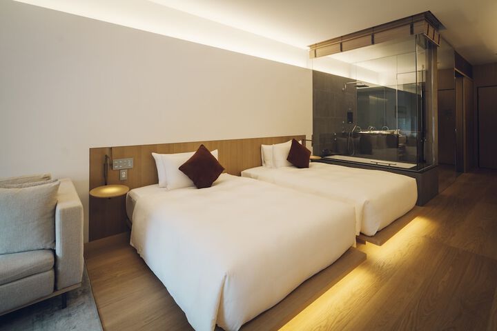 Room 26 of 131