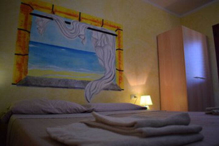 Room 62 of 76
