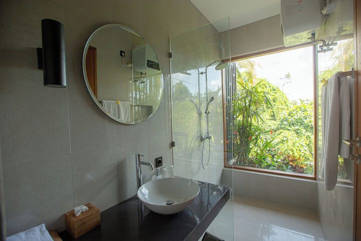 Room 42 of 49