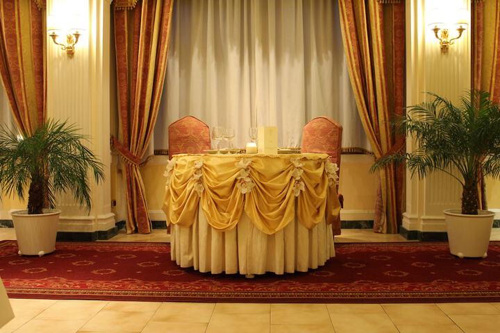 Dining 56 of 94