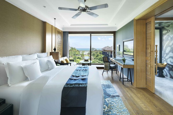 Room 30 of 221