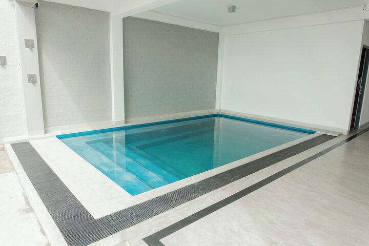 Pool 15 of 30