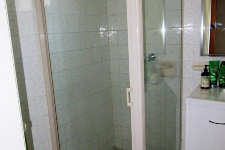 Room 7 of 13