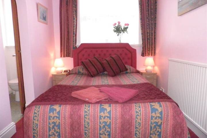 Room 9 of 25