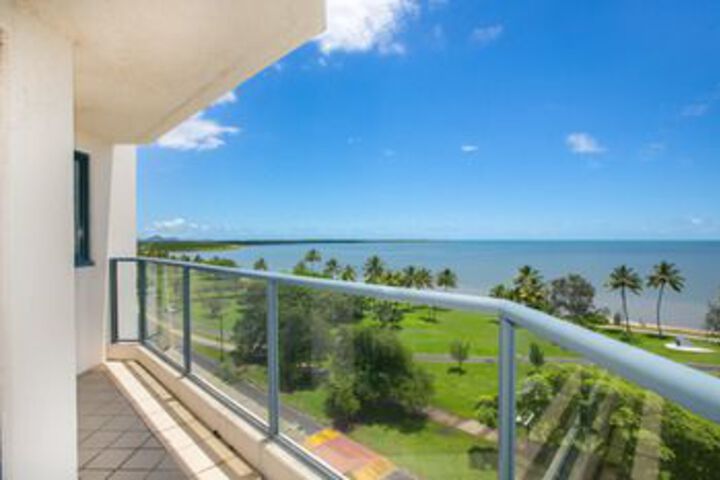 Terrace/Patio 4 of 12