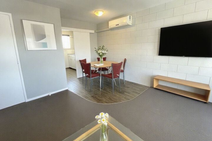 Room 40 of 65