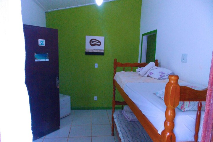 Room 11 of 48