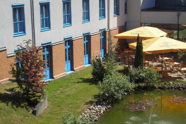 Photo 8