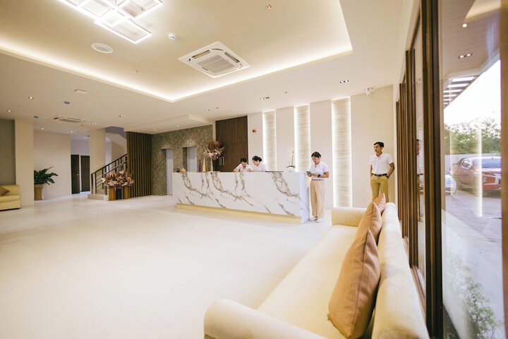 Hotel Interior 6 of 61