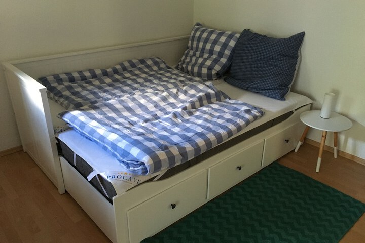 Room 4 of 48