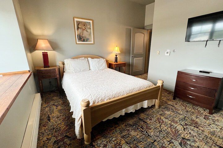 Suite 2 Queen Beds (7 of 13)
