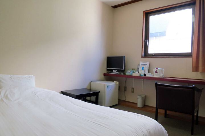 Room 11 of 45