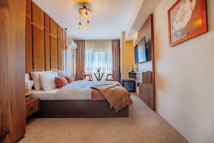 Room 5 of 27
