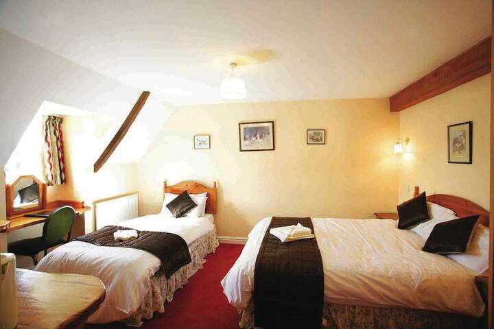 Room 6 of 24