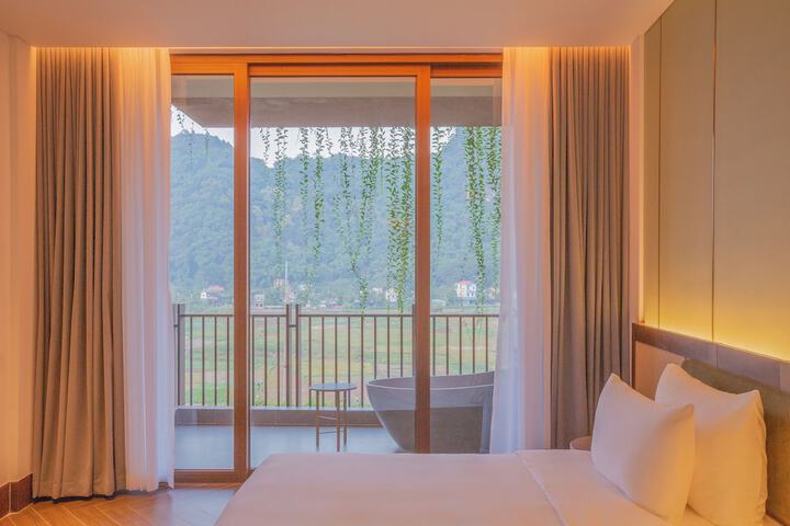 Room 40 of 94