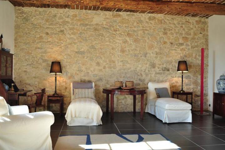 Exterior of DOMAINE DES GROTTES - CHAMBRES DHOTES D