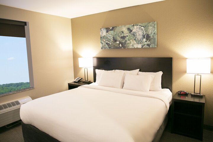 Room 7 of 35
