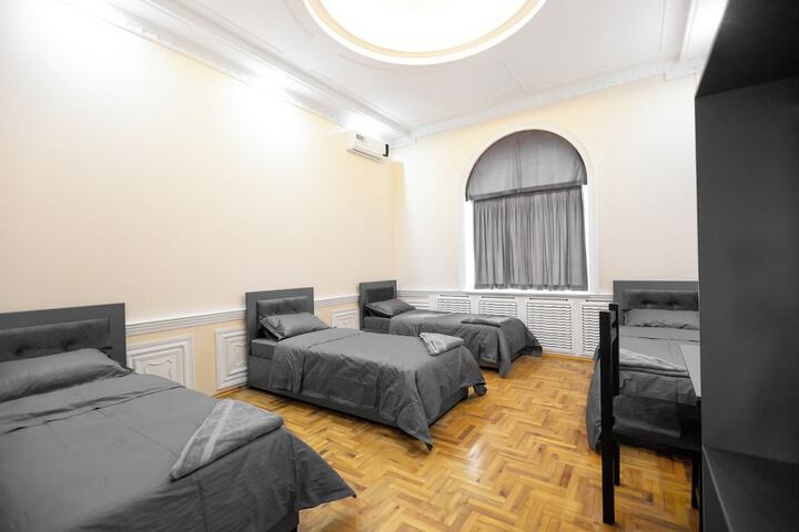 Room 14 of 21