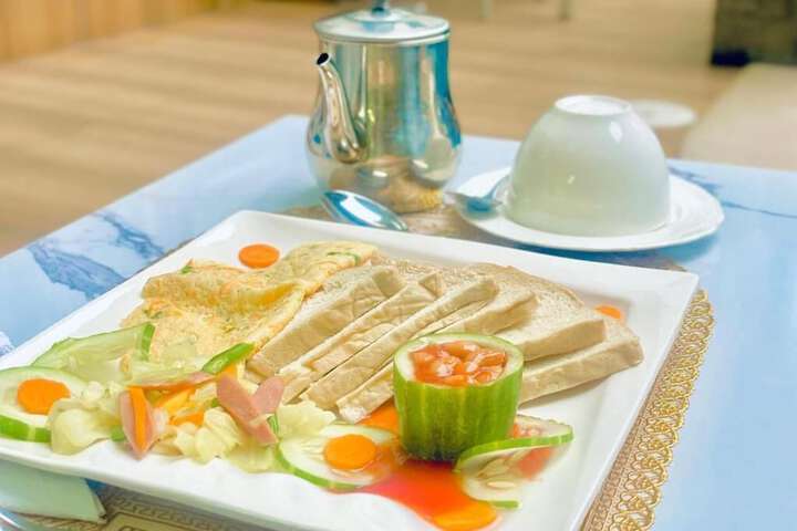 Breakfast/Coffee Service 12 of 13