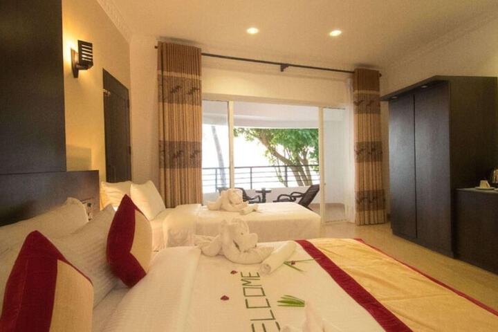Room 10 of 48