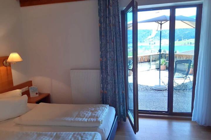 Room 15 of 80