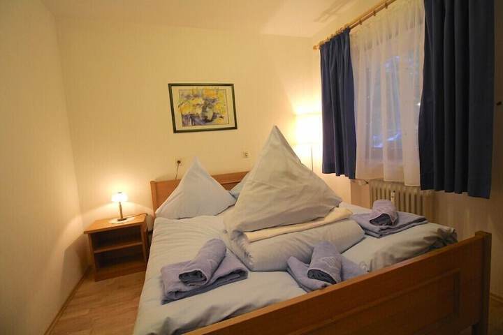 Room 2 of 25