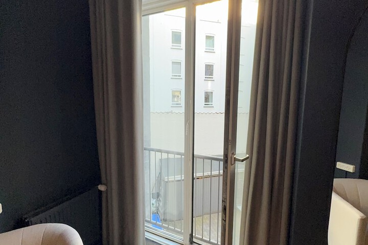 Room 32 of 88