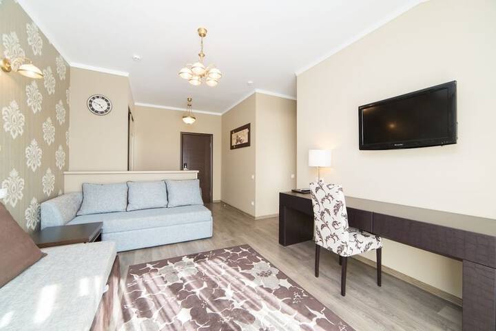 Room 73 of 158