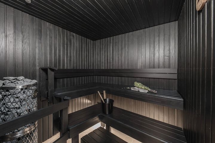 Room 61 of 77