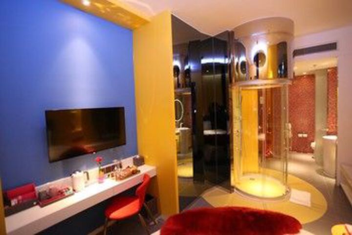 Room 40 of 96