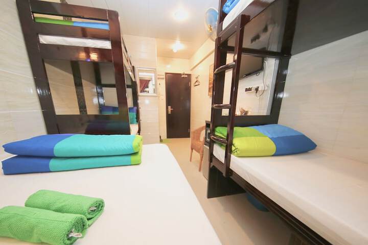 Room 45 of 119