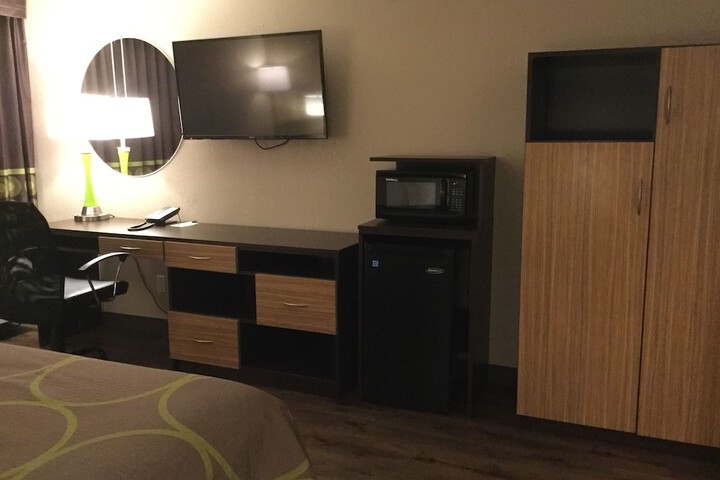 2 Double Beds (1 of 7)