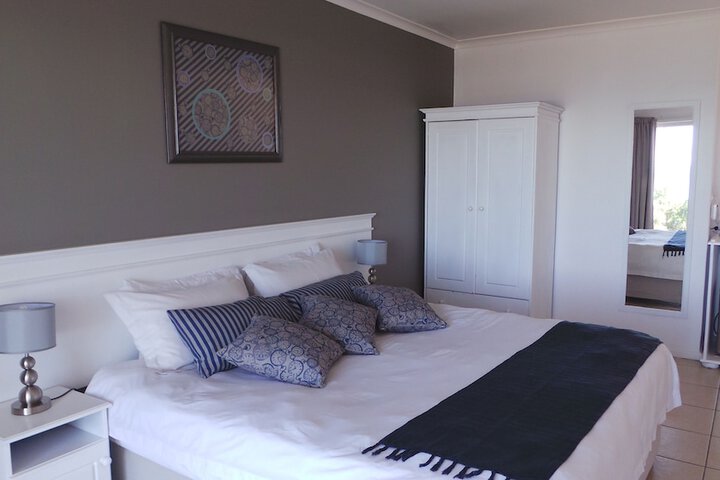 Room 10 of 25