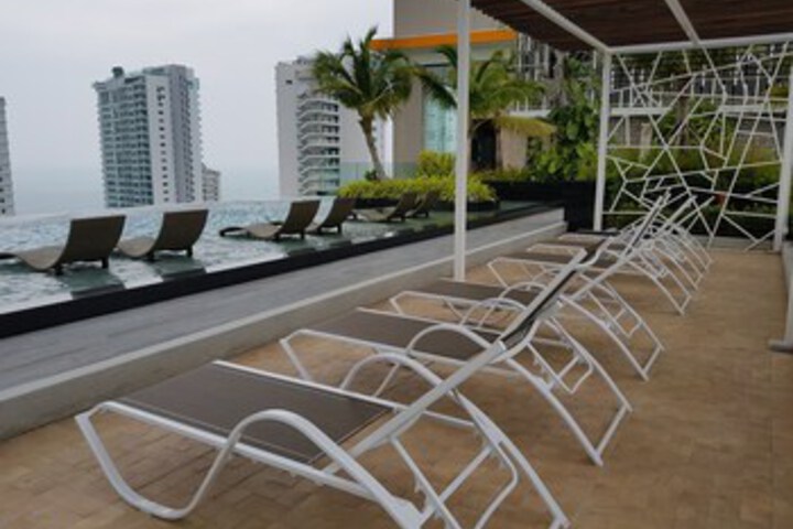 Sundeck 36 of 36