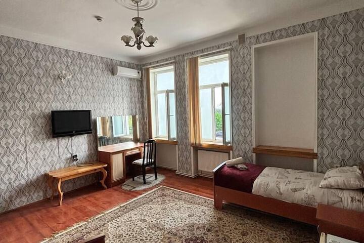 Room 6 of 21