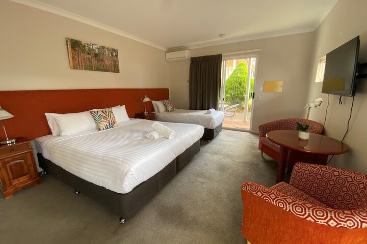 Room 4 of 24
