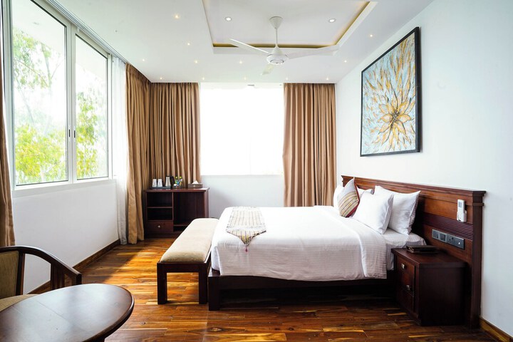 Room 16 of 39