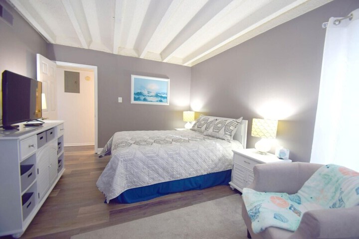 Room 3 of 11