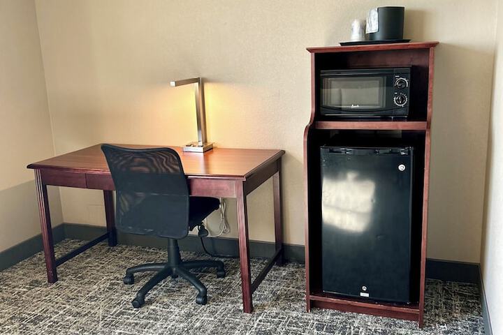 Room 43 of 100