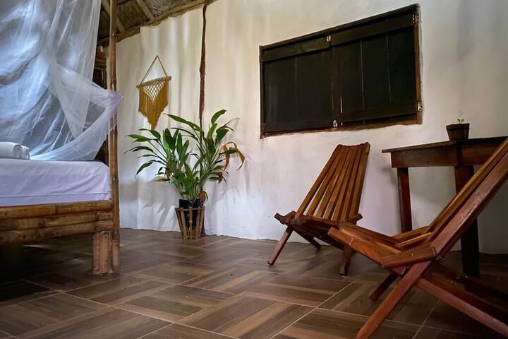 Room 4 of 28