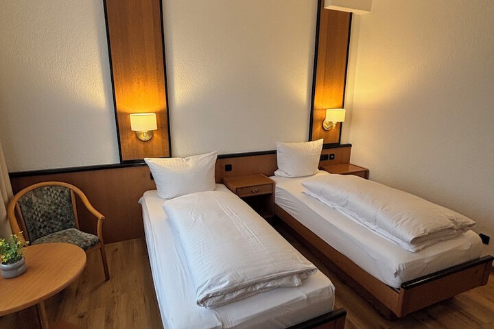 Room 35 of 63