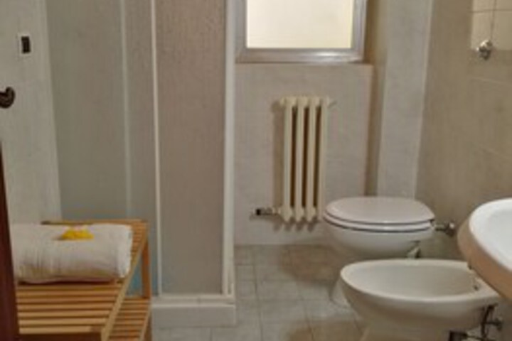 Room 3 of 11