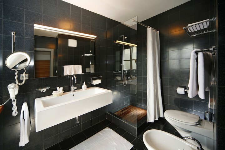 Room 40 of 121
