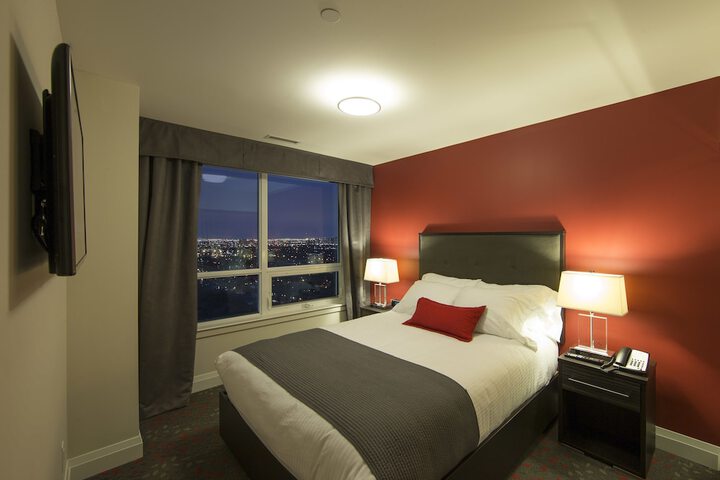 Room 8 of 60