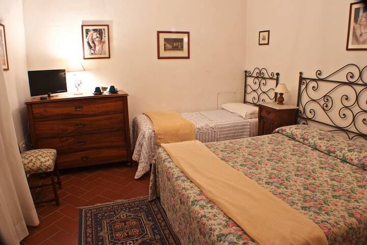 Room 17 of 112
