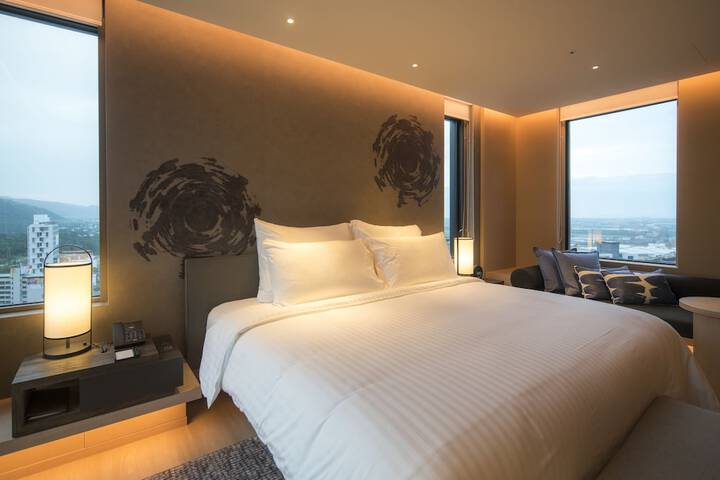 Room 36 of 82