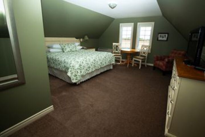 Room 17 of 39