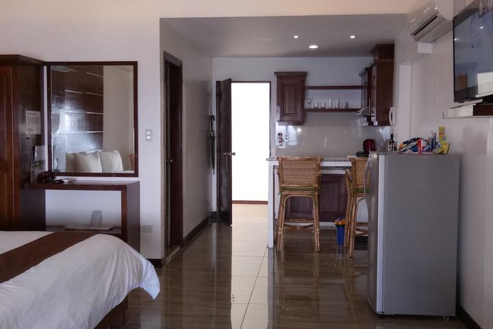Room 9 of 87