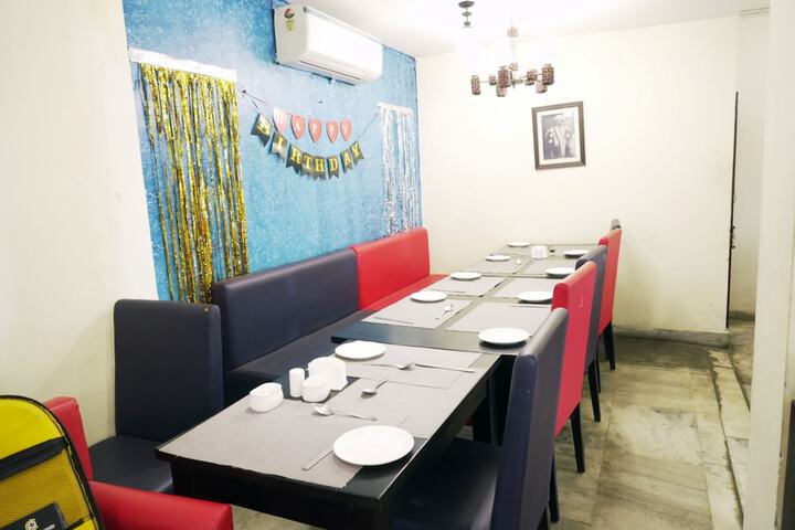 Dining 8 of 8