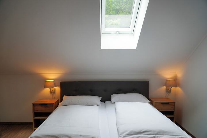 Room 12 of 29